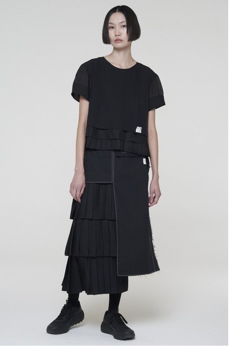 Picture of PLEATED BACK SLIT TOP